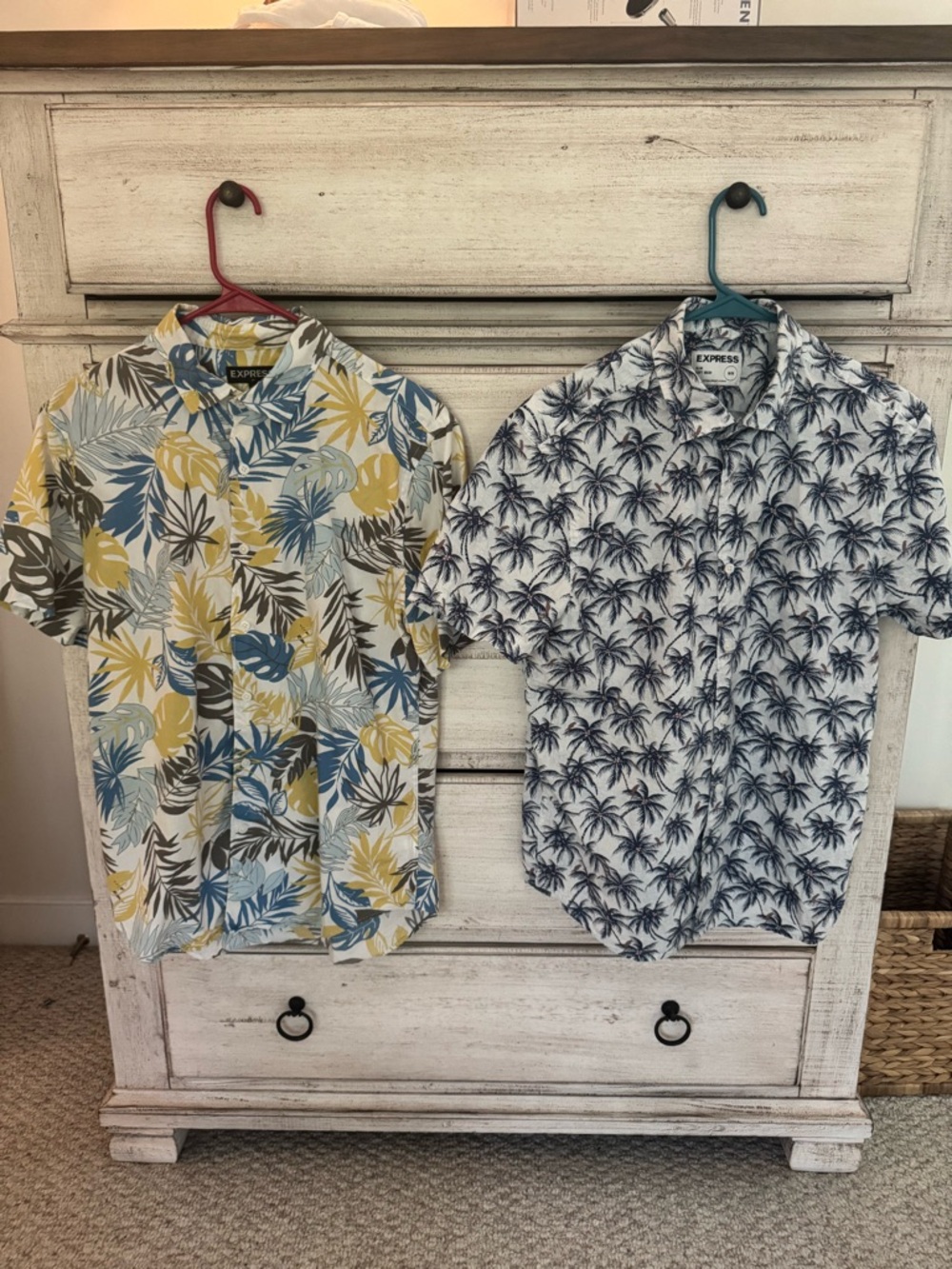 Express Medium Short-Sleeve Tropical Button-Up Shirts